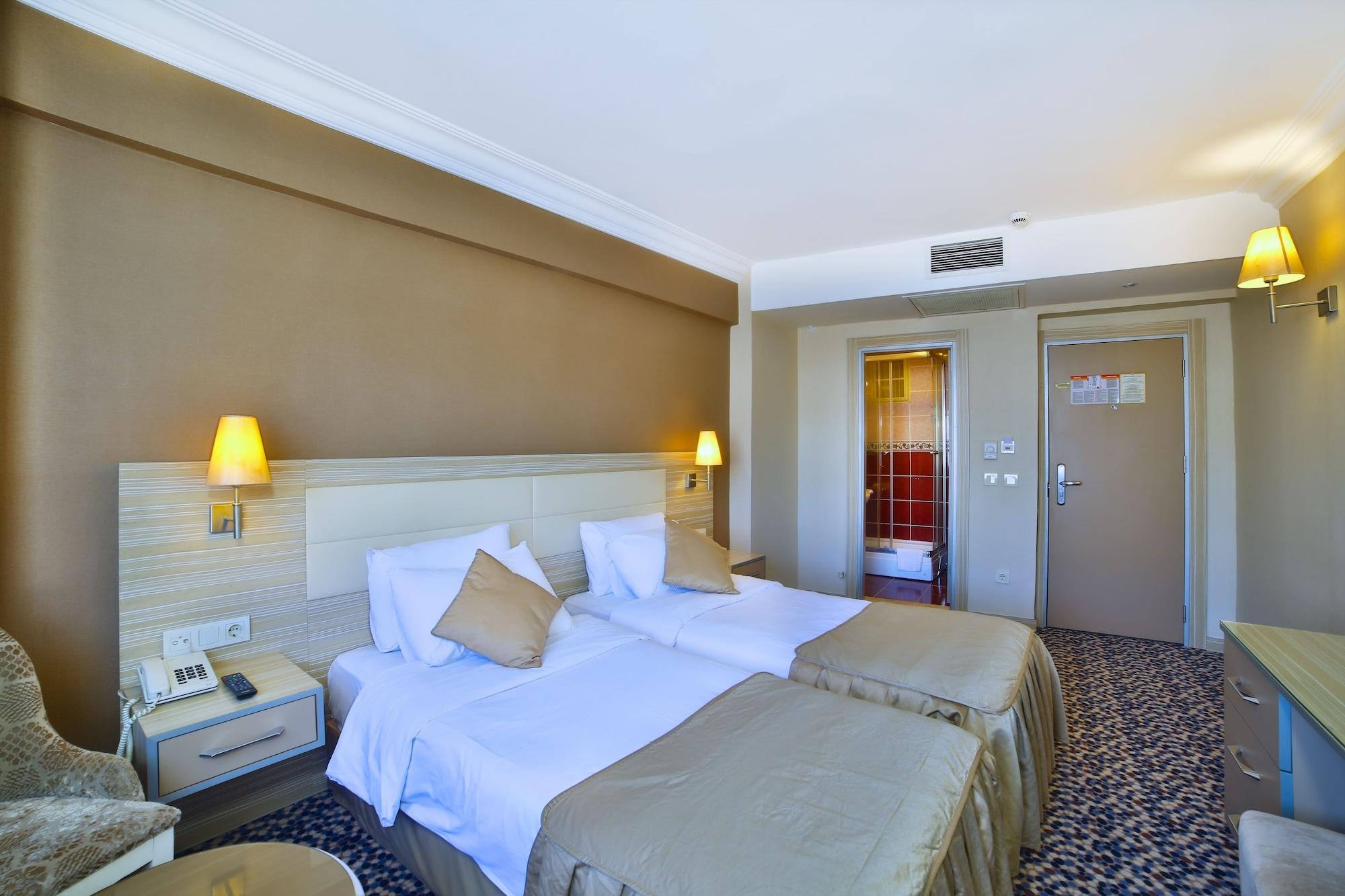 Hotel Grand Emin Istanboel Buitenkant foto
