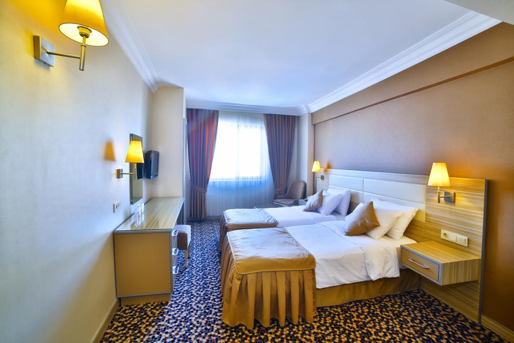 Hotel Grand Emin Istanboel Buitenkant foto
