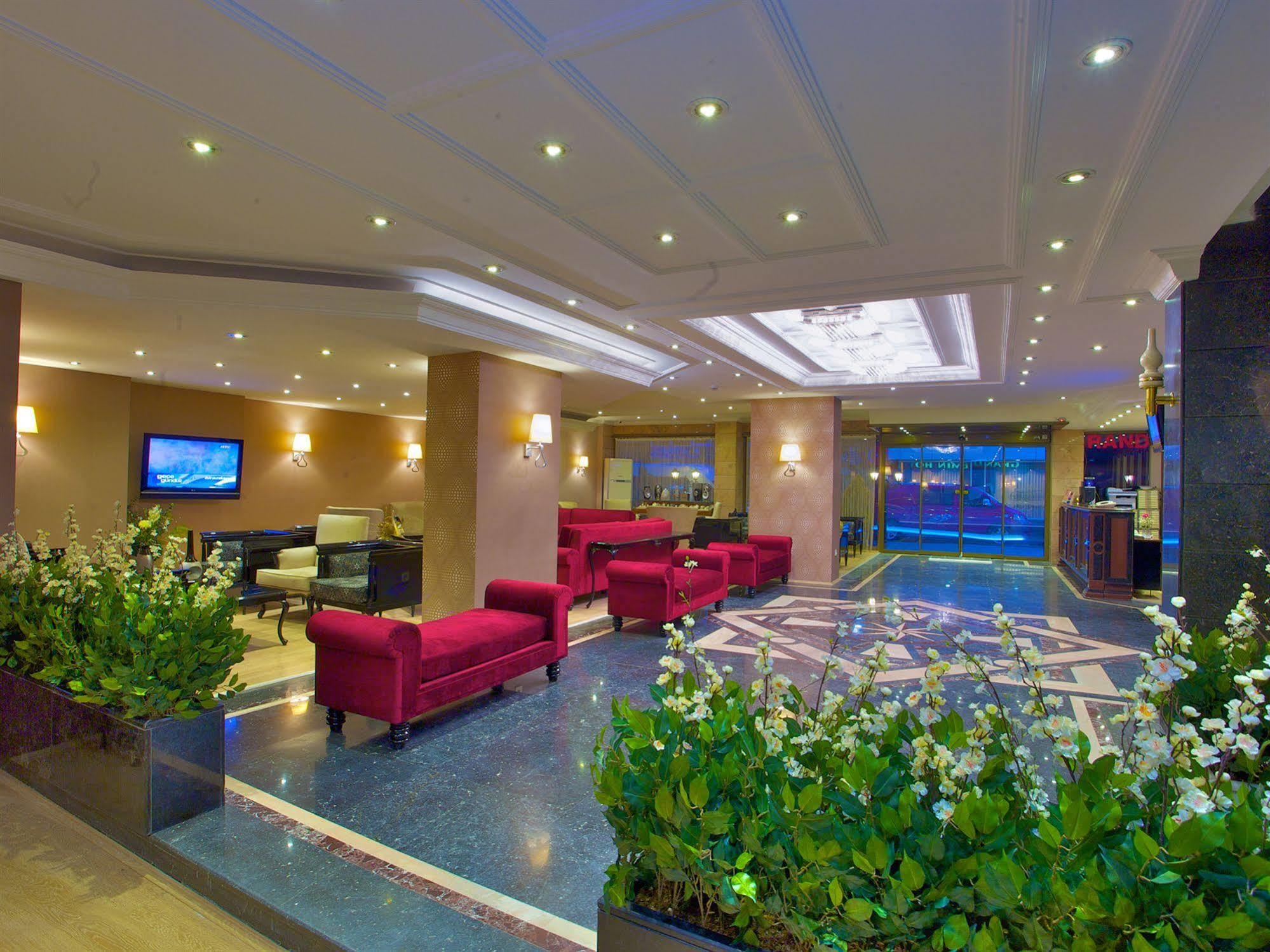 Hotel Grand Emin Istanboel Buitenkant foto