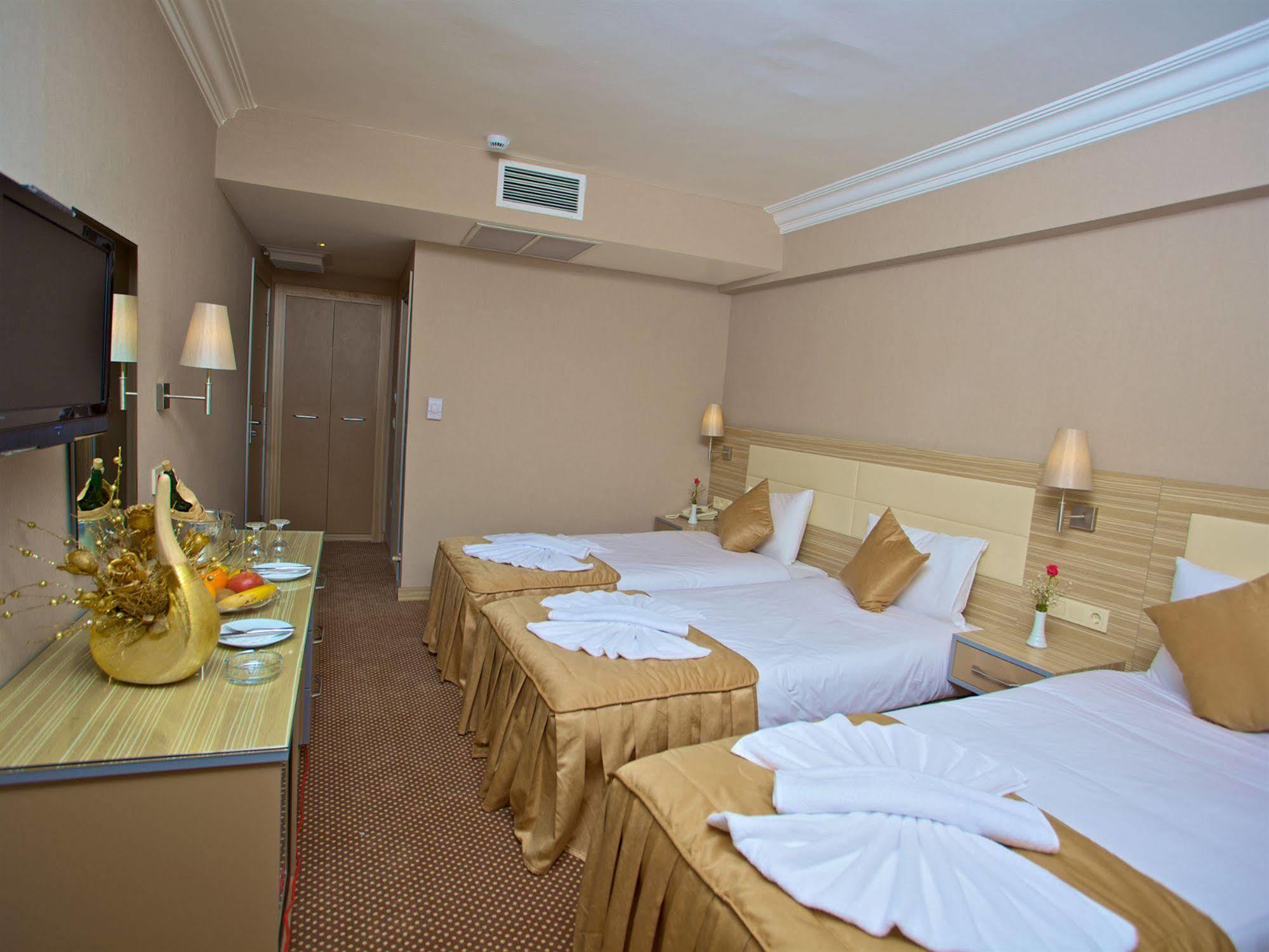 Hotel Grand Emin Istanboel Buitenkant foto